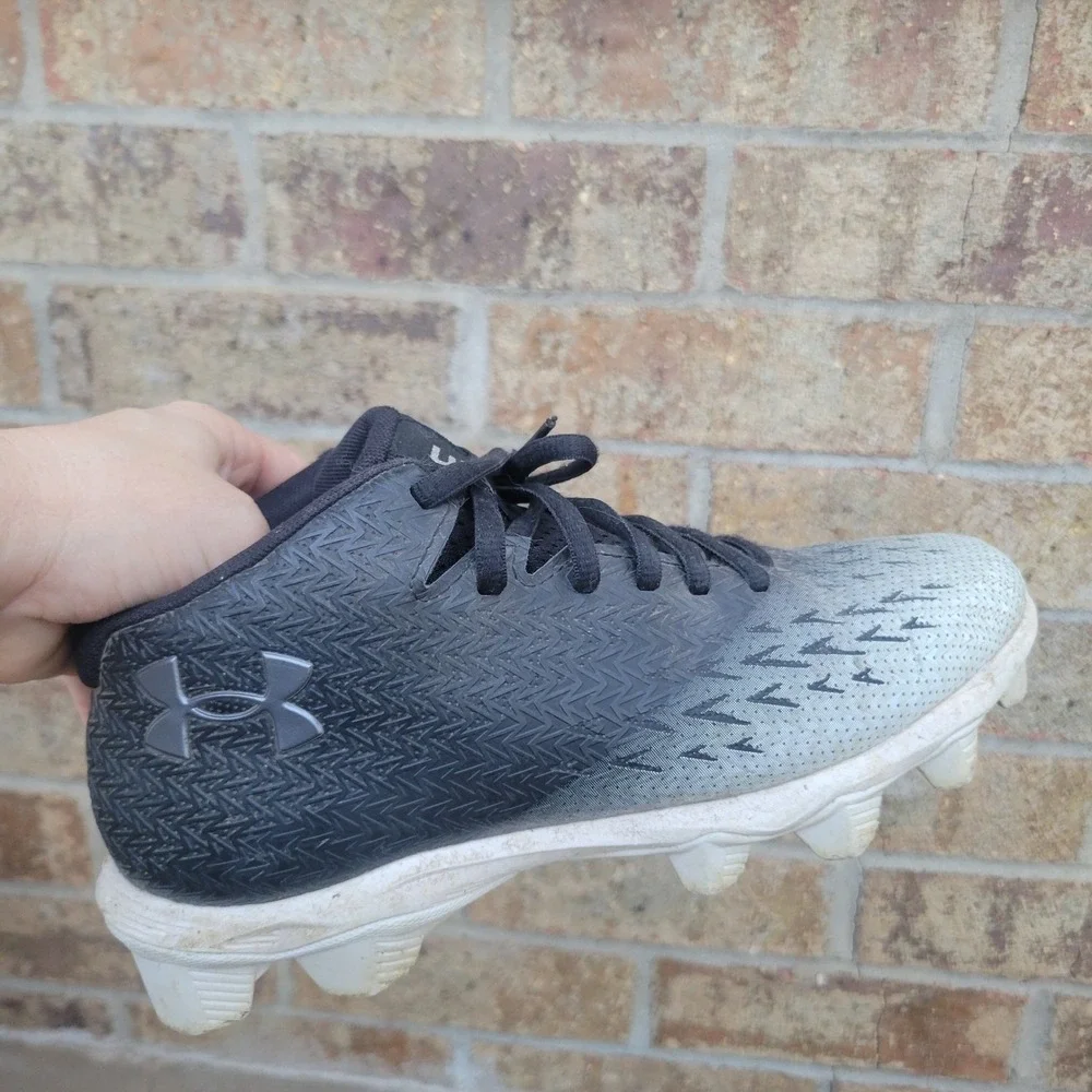 Under Armour Cleats Kids 6Y Black Blur Select MC JR Football Mid Top 3027320-001
